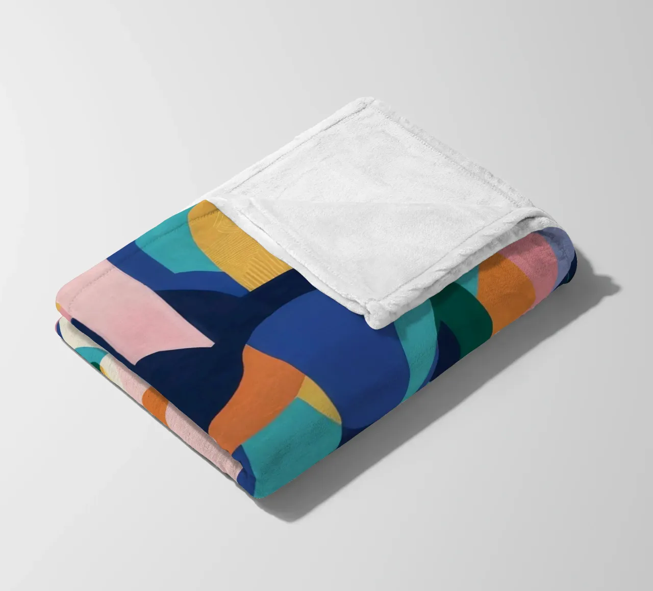 Forme ritmiche decostruite coperta in pile da Ember Stone