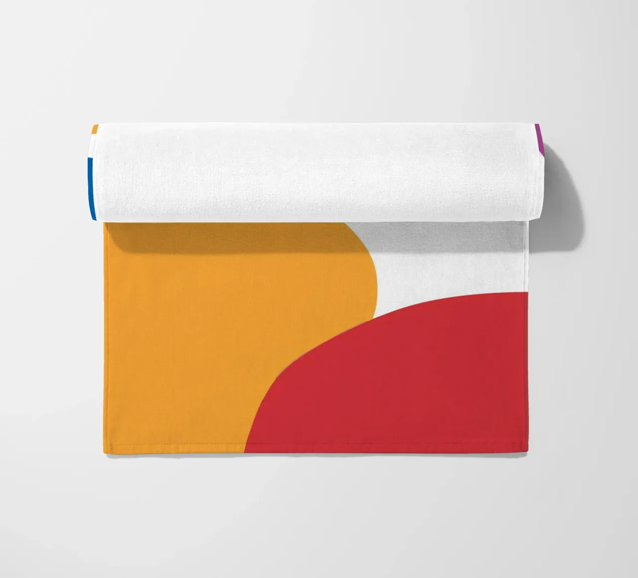 forme astratte e colorate telo mare da HicksShop