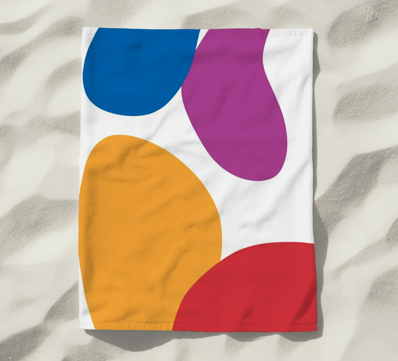 forme astratte e colorate telo mare da HicksShop