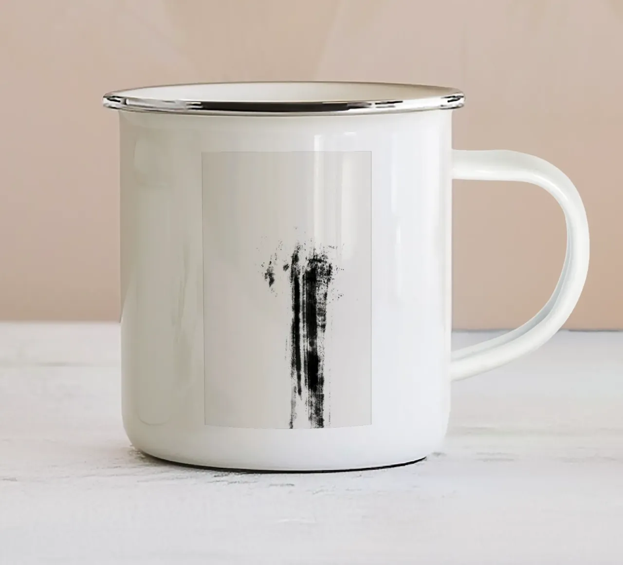 Abstract artwork with black brushstrokes and paint splatters tazza in smalto da Imaginative