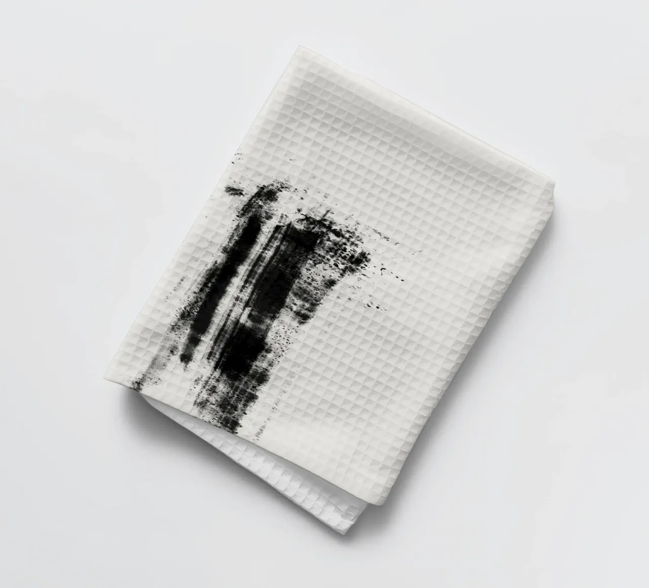 Abstract artwork with black brushstrokes and paint splatters canovaccio da cucina da Imaginative