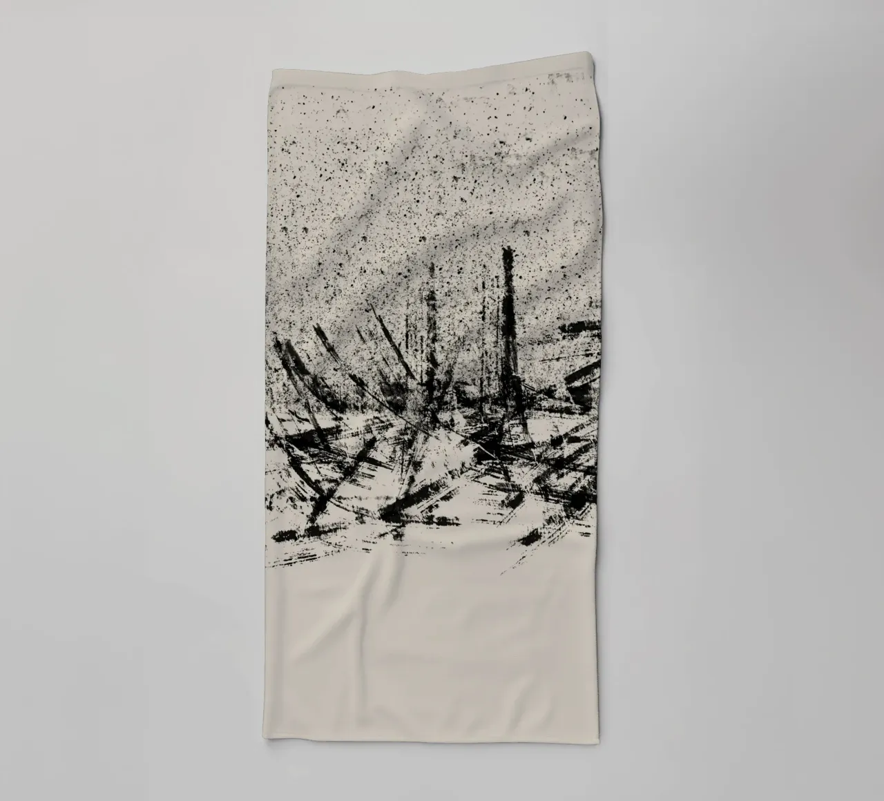 Pittura astratta con pennellate e texture nere asciugamano da bagno da Imaginative