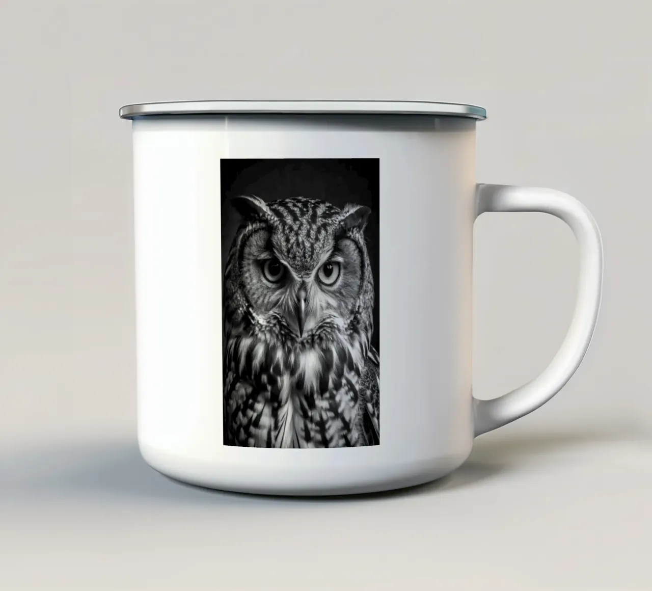 faccia di gufo fotografia animale in bianco e nero tazza in smalto da kanayaa