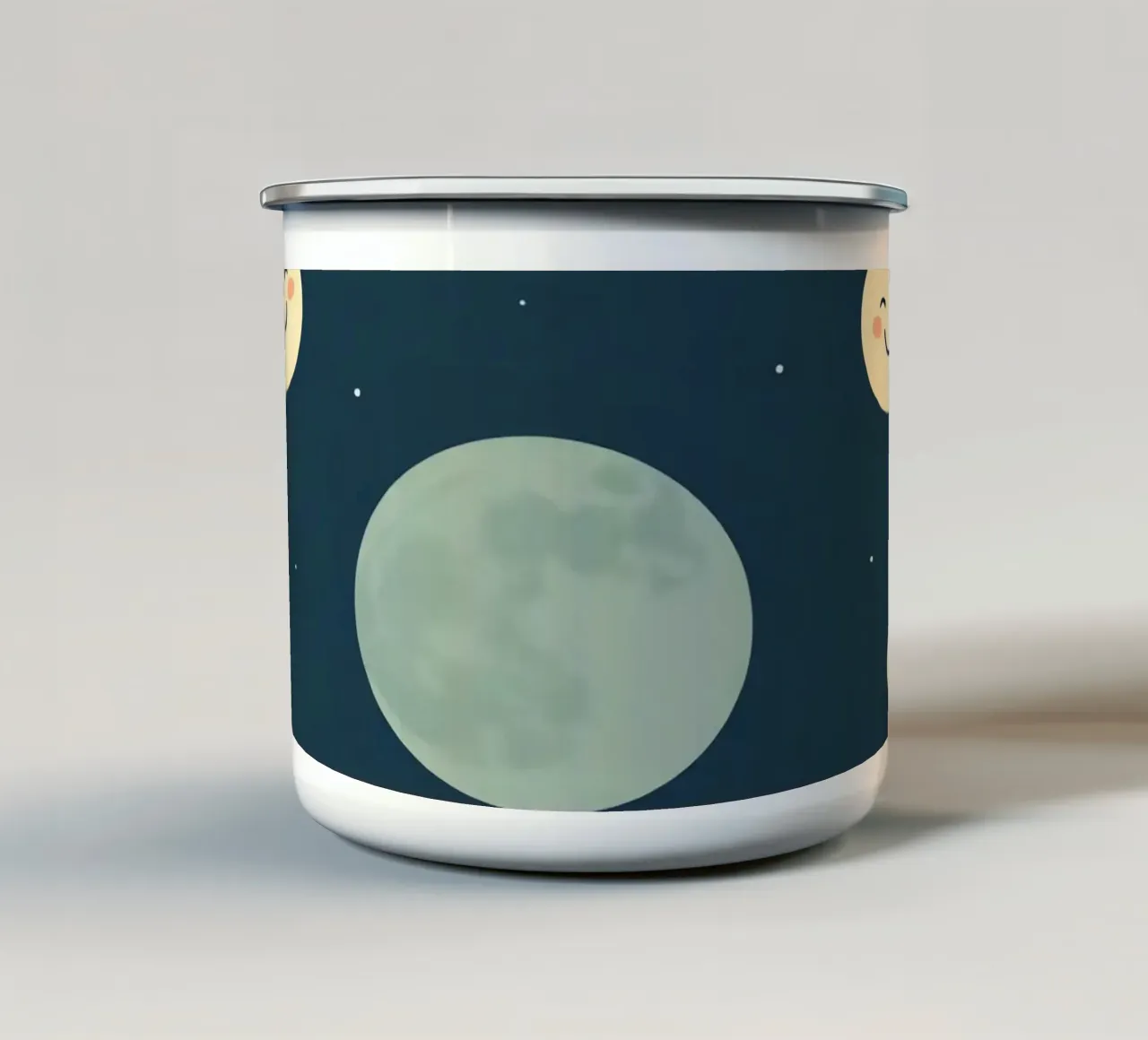 Lune sorridenti si raccolgono in un cielo notturno stravagante tazza in smalto da DesignDoodle