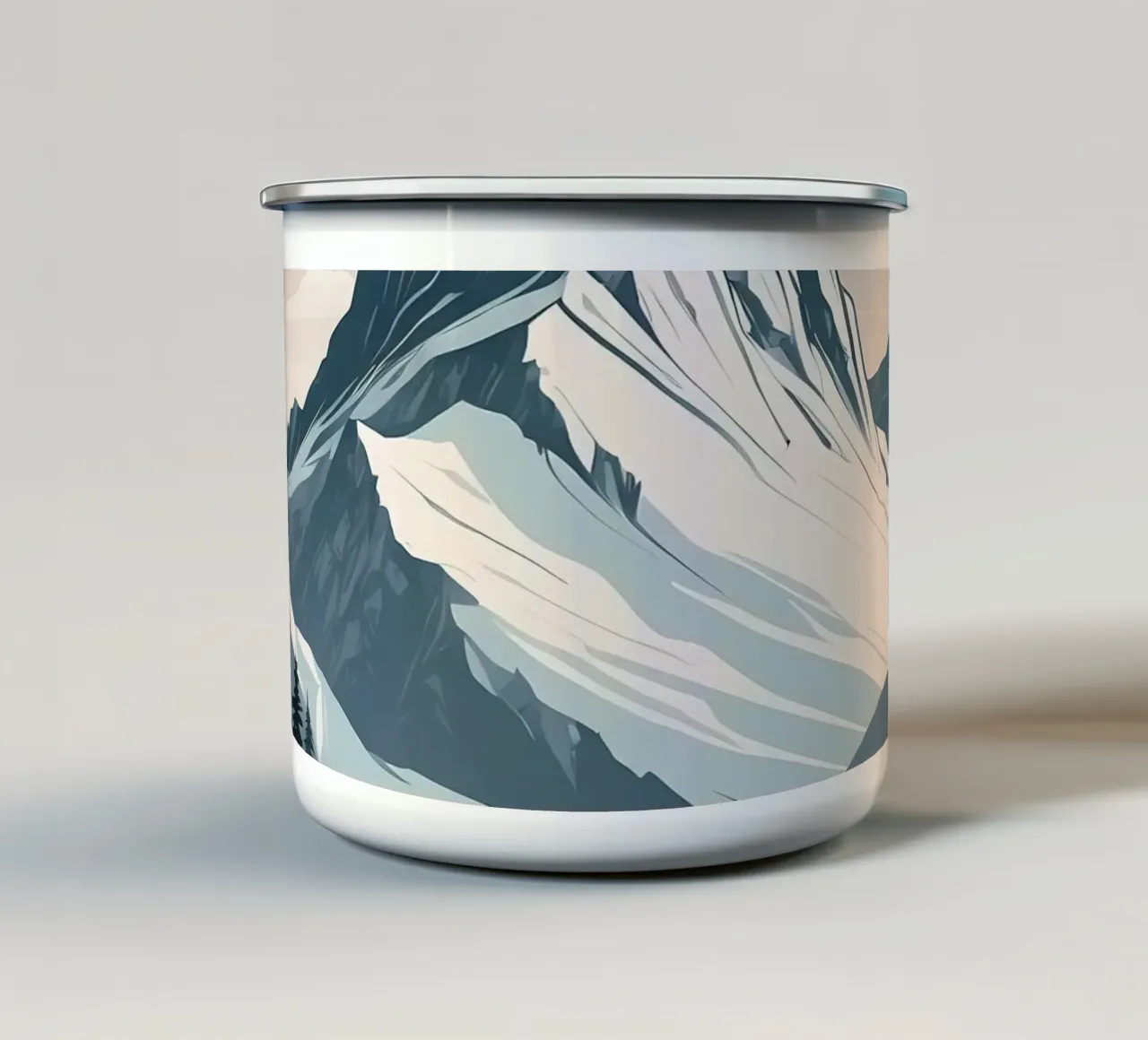 Catene montuose innevate sovrastano un lago tranquillo tazza in smalto da DesignDoodle