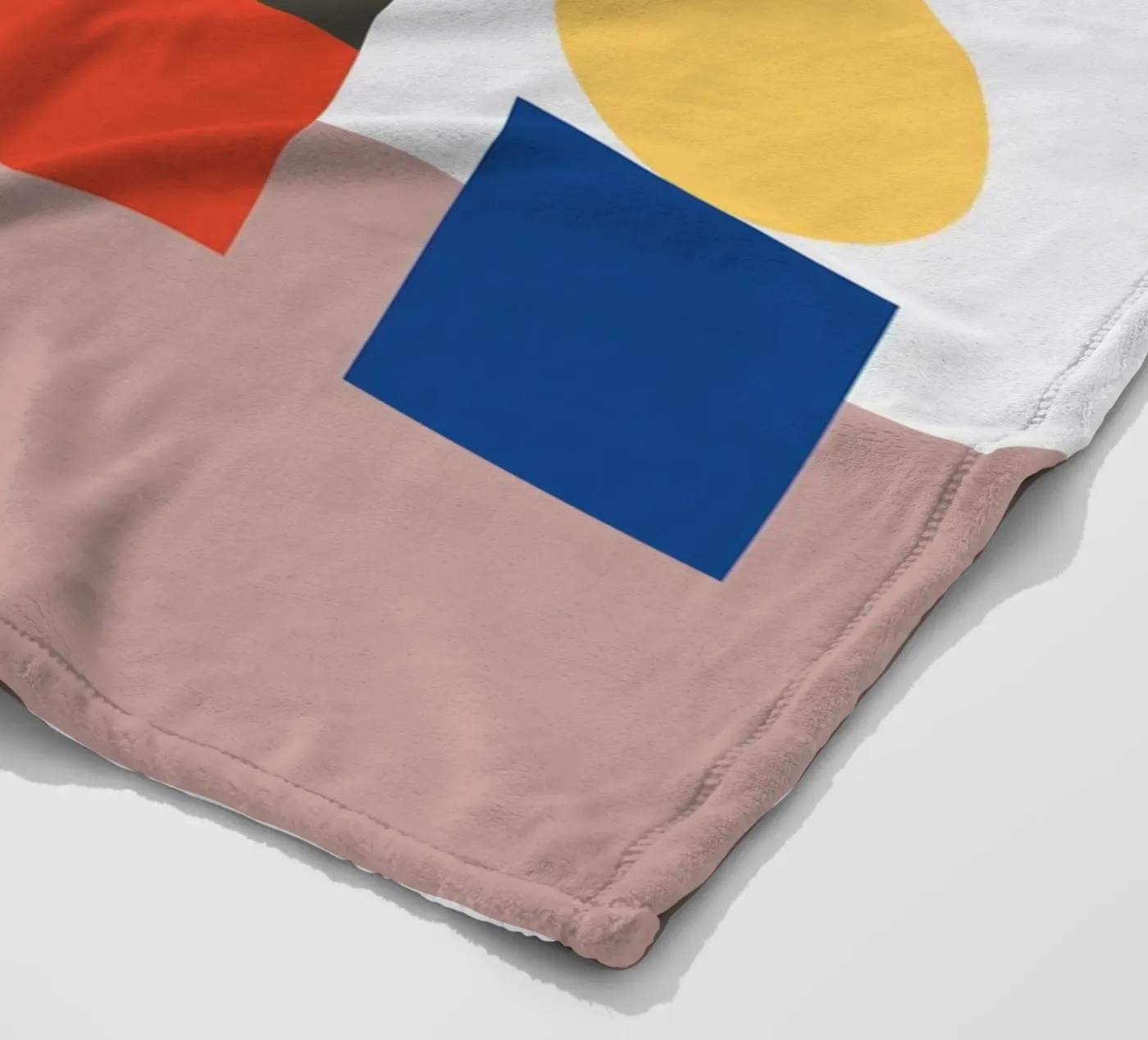 Geometrischer Stapelblock Fleecedecke von galihstudio