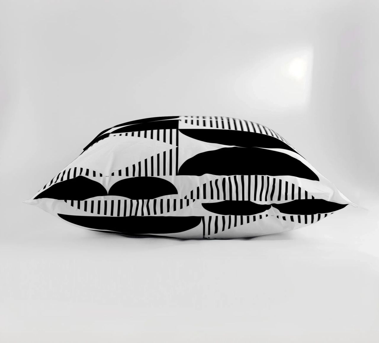 Minimal Geometrico in bianco e nero cuscino da Studio Vibe
