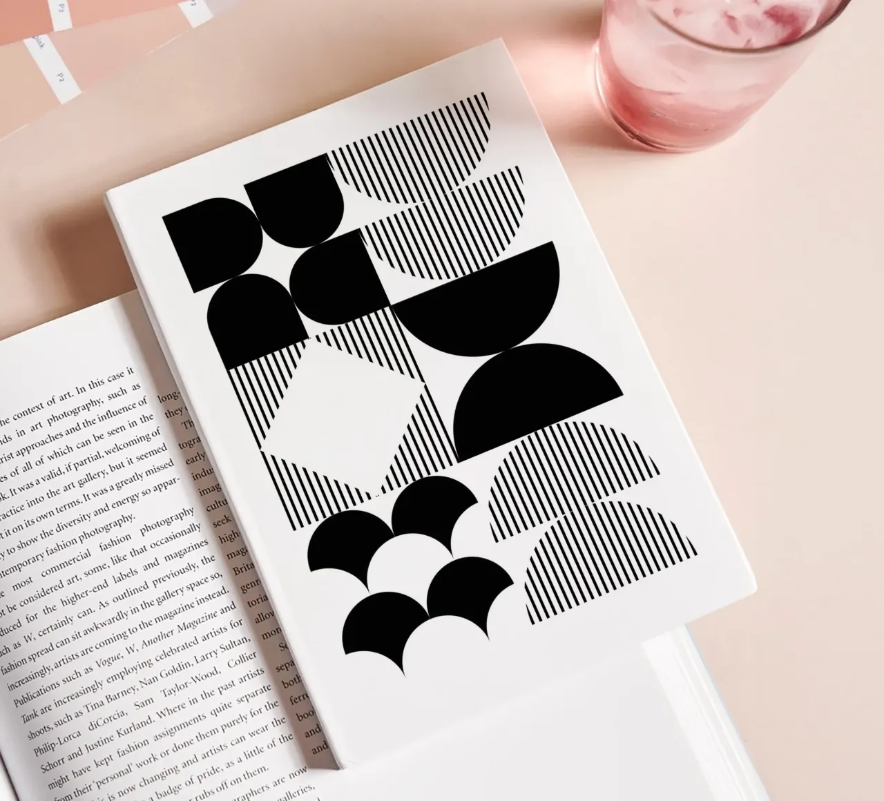Minimal Geometrico in bianco e nero diario da Studio Vibe