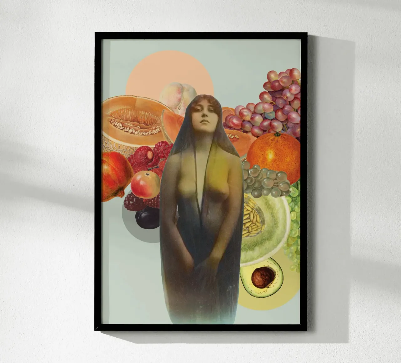 Il Portatore di Frutta | Stampa d'Arte Collage poster con telaio in alluminio da Press Play Art Prints