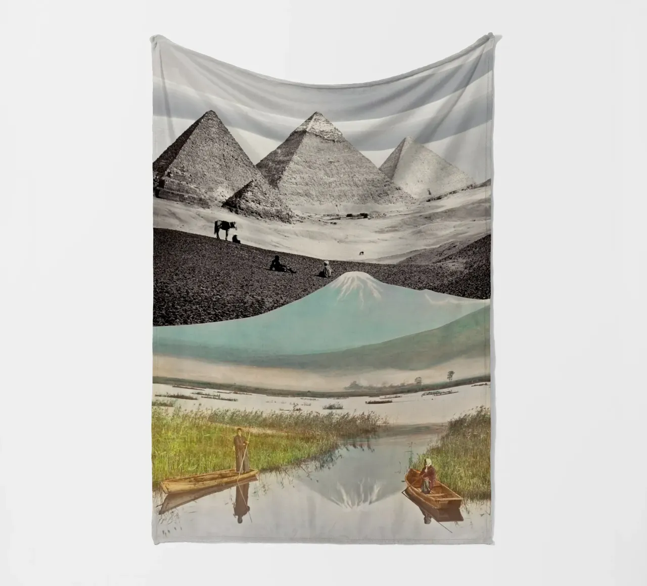 Elsewhere All At Once | Press Play Art Print Collage Remix coperta in pile da Press Play Art Prints