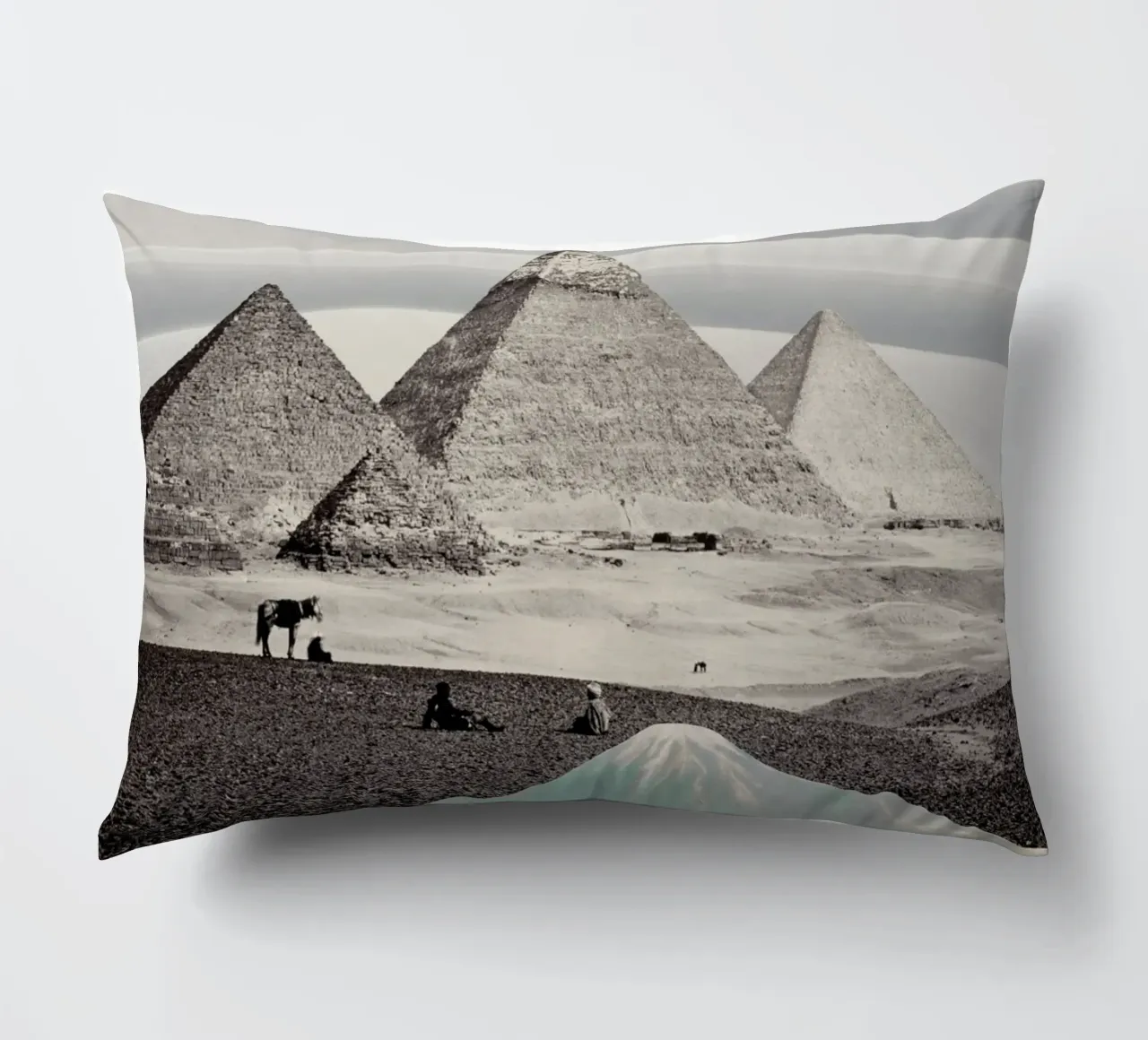 Elsewhere All At Once | Press Play Art Print Collage Remix cuscino da Press Play Art Prints