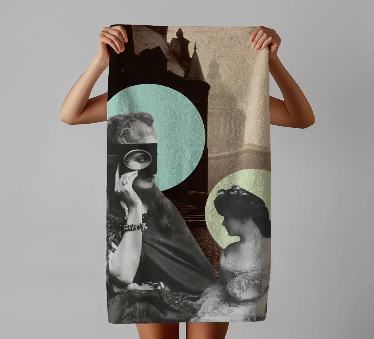 Muses & Moonlight | Press Play Stampa d'arte Collage Remix asciugamano da bagno da Press Play Art Prints