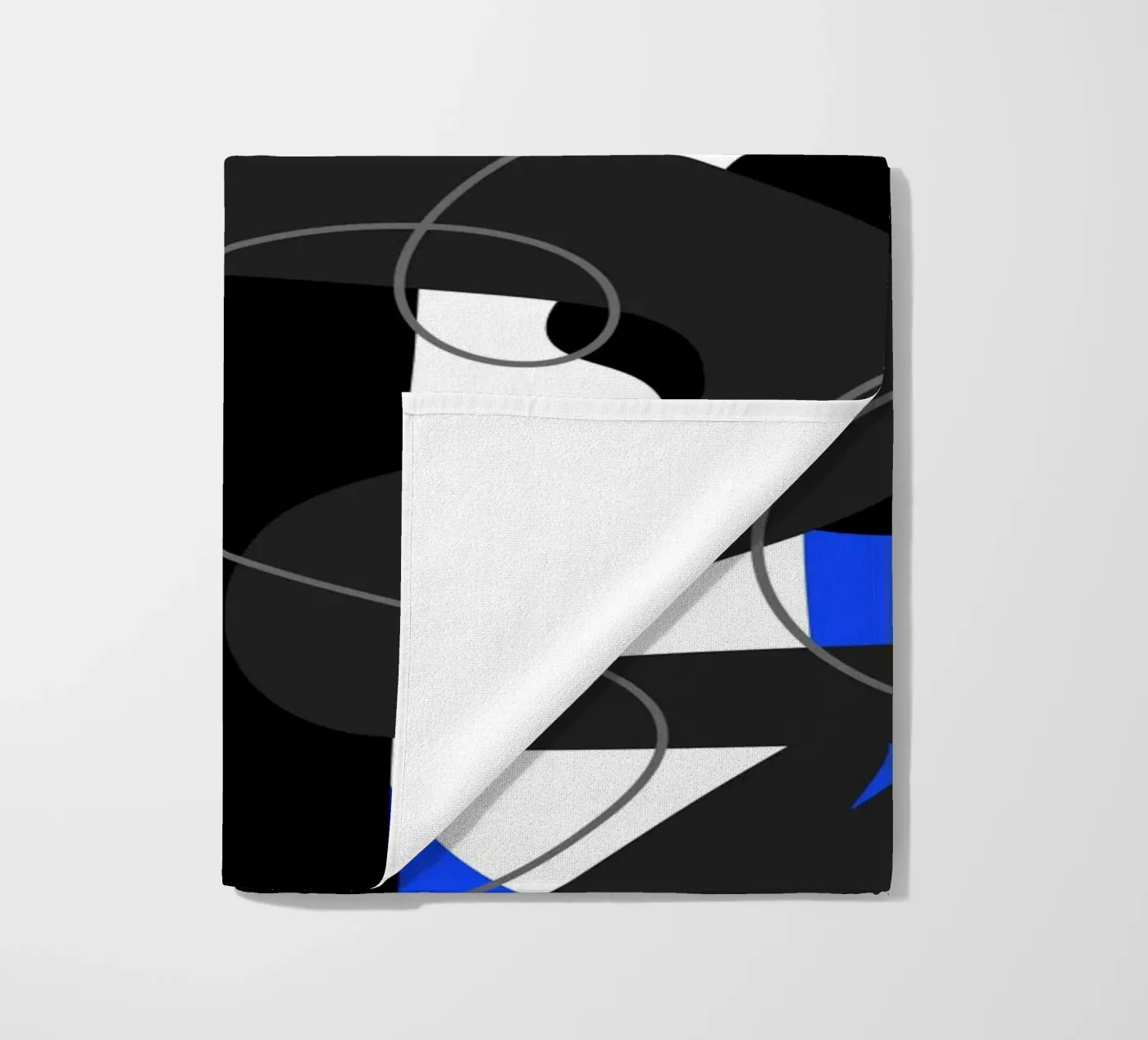 Blue and black symmetry Strandtuch von Little Dean