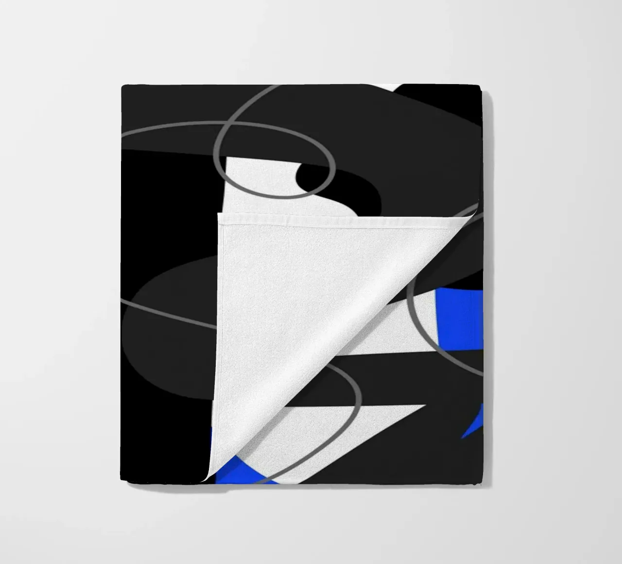 Blauwe en zwarte symmetrie strandhanddoek van Little Dean