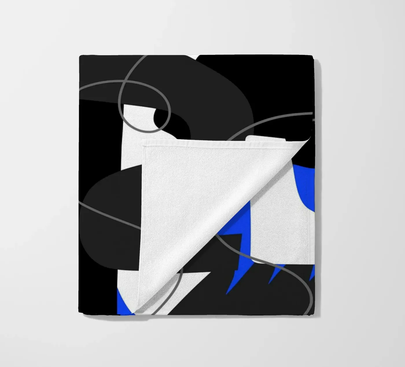 Blue and black symmetry Strandtuch von Little Dean