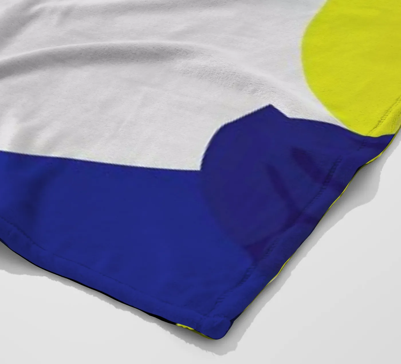 Penelope fleece blanket by Dignity