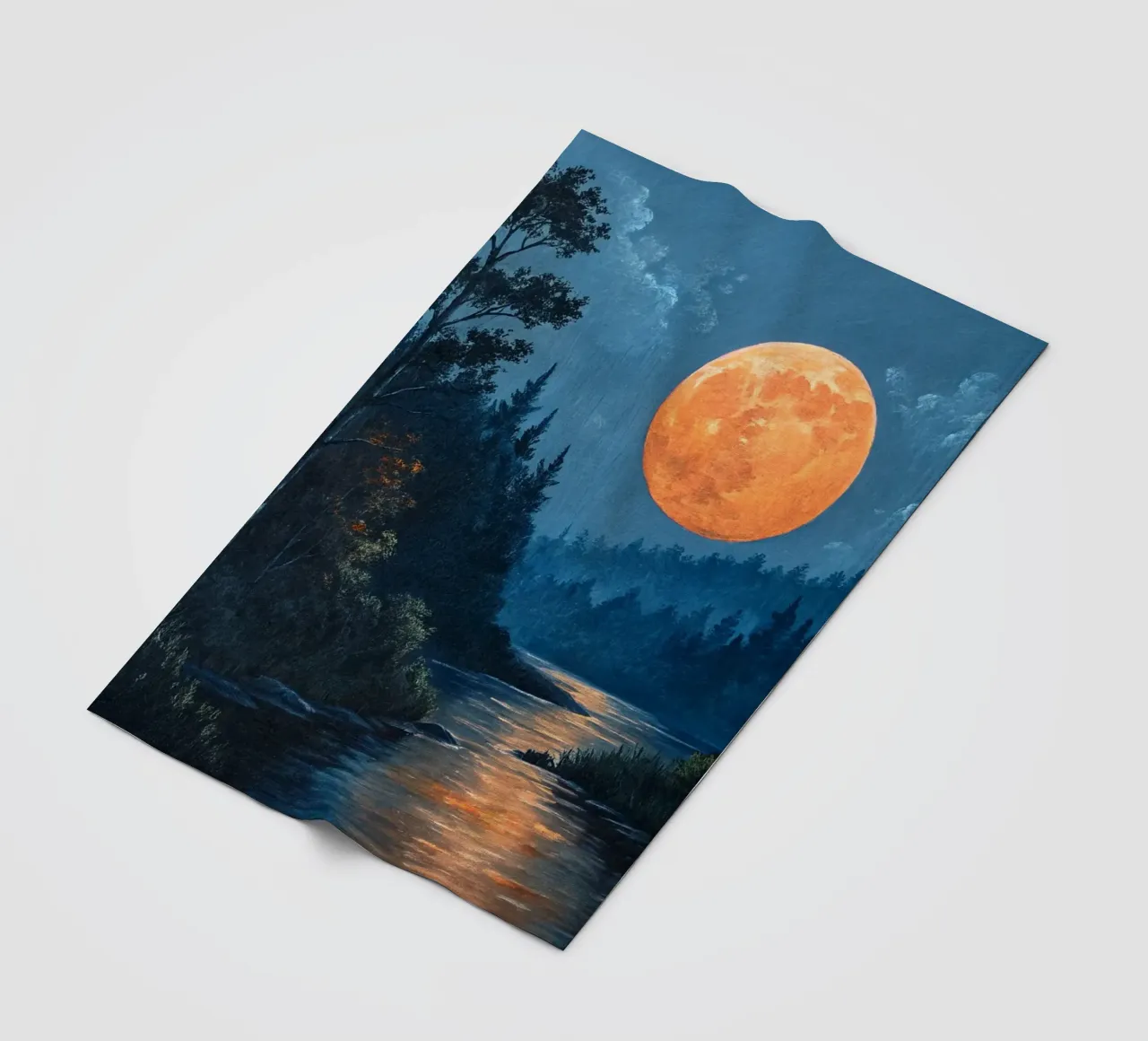 La danza di un fiume sereno sotto la maestosa luna del cacciatore coperta in pile da Artistic-shop