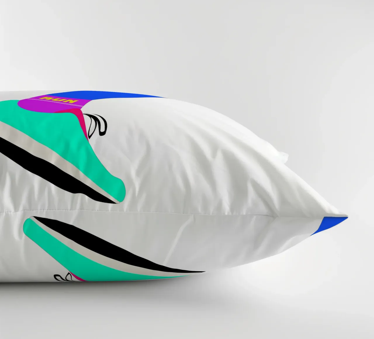 RUN. cuscino da FRICKE DESIGN