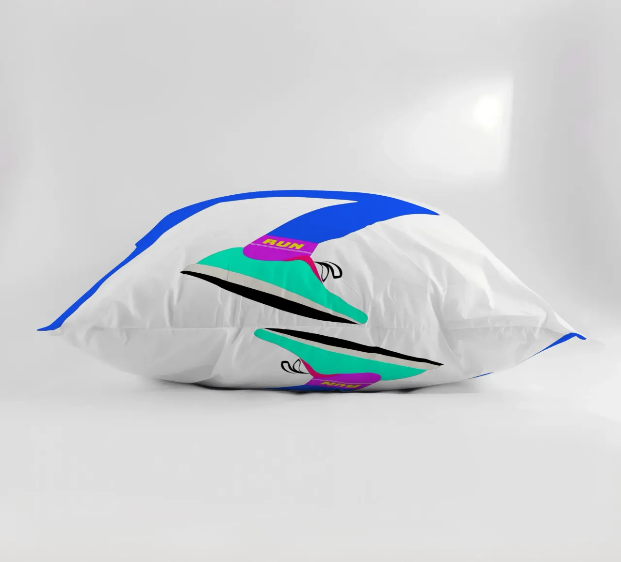 RUN. cuscino da FRICKE DESIGN