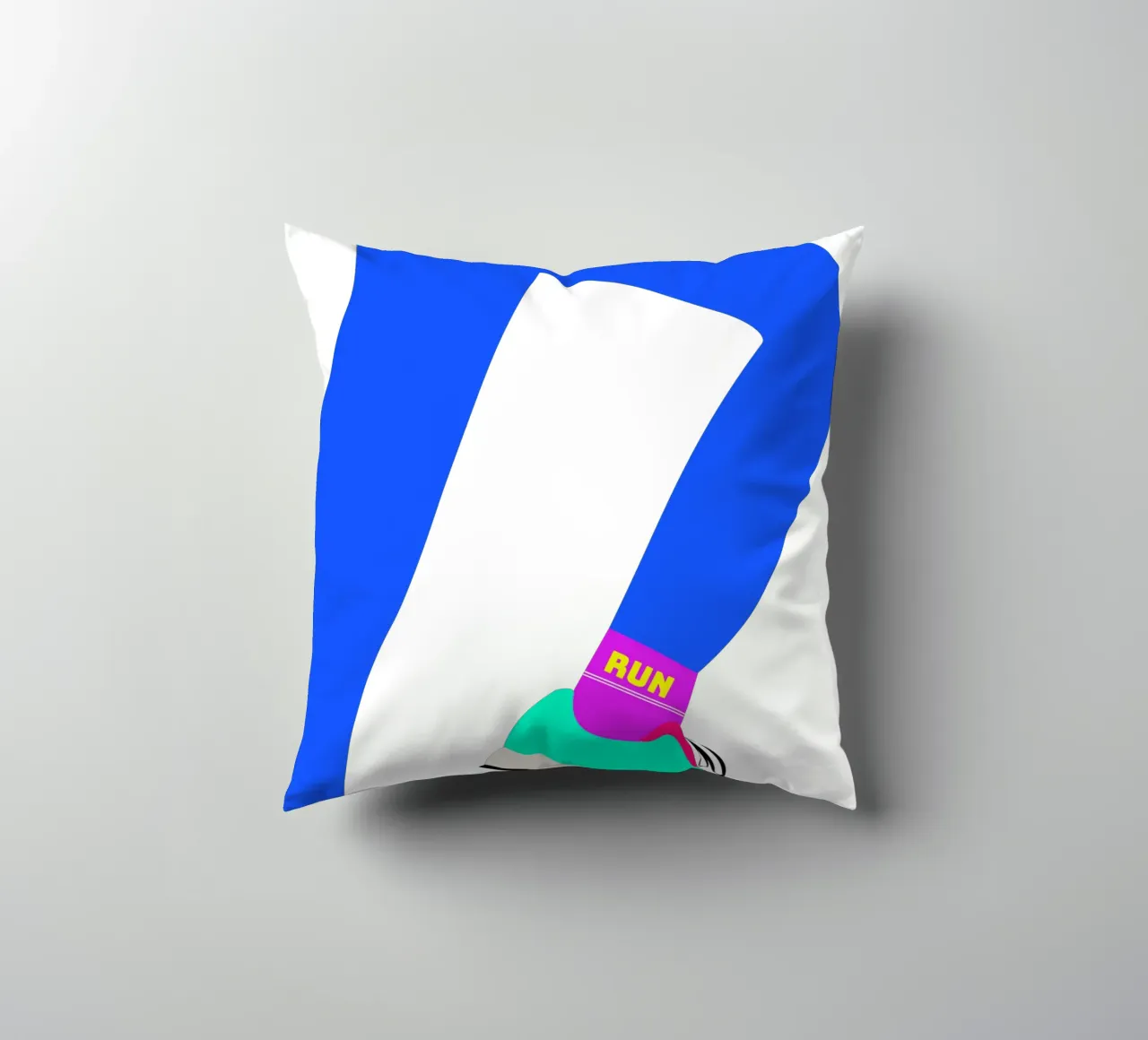 RUN. cuscino da FRICKE DESIGN