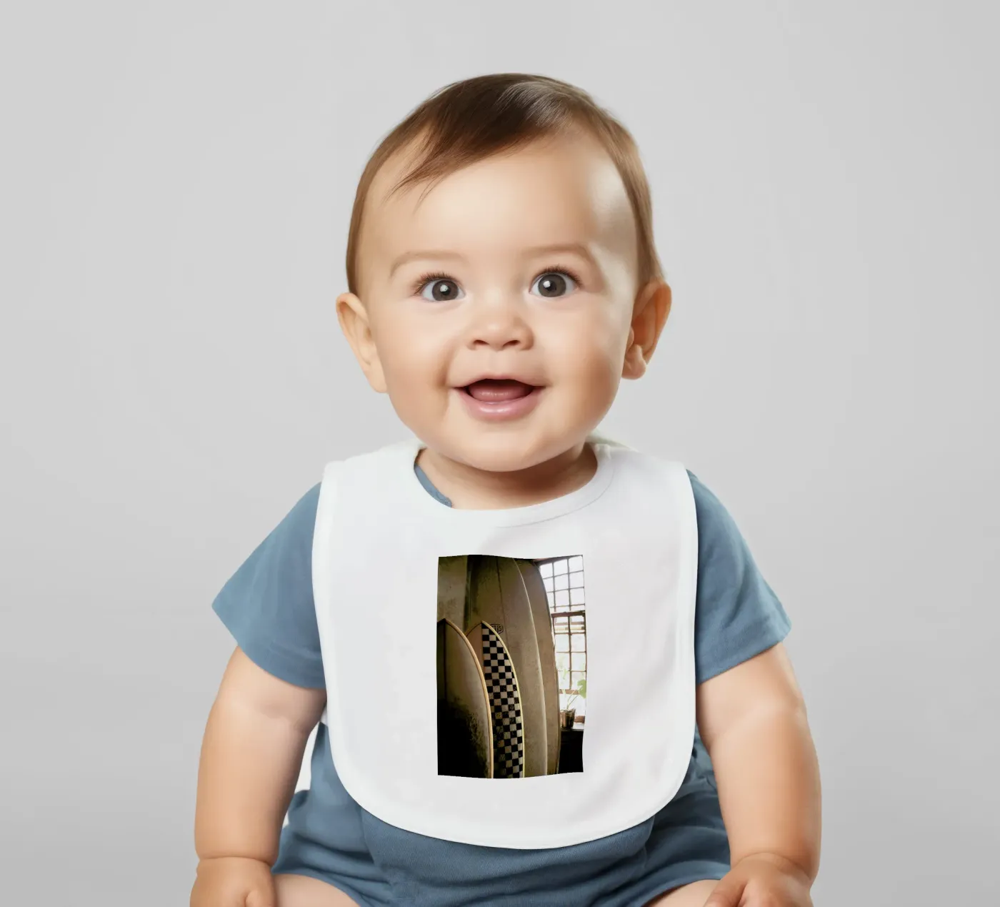 Deus baby slabbetje van Shot By Clint