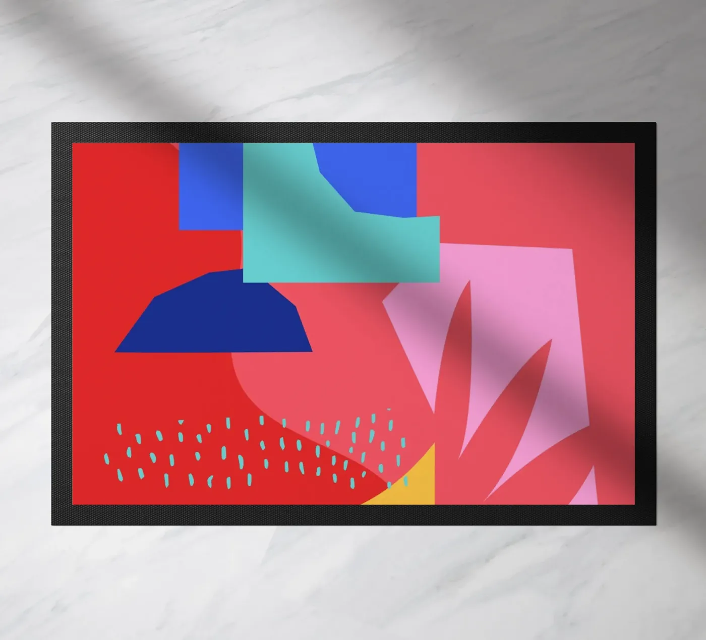 Forme astratte rosse e blu zerbino da Kim Hubball Studio