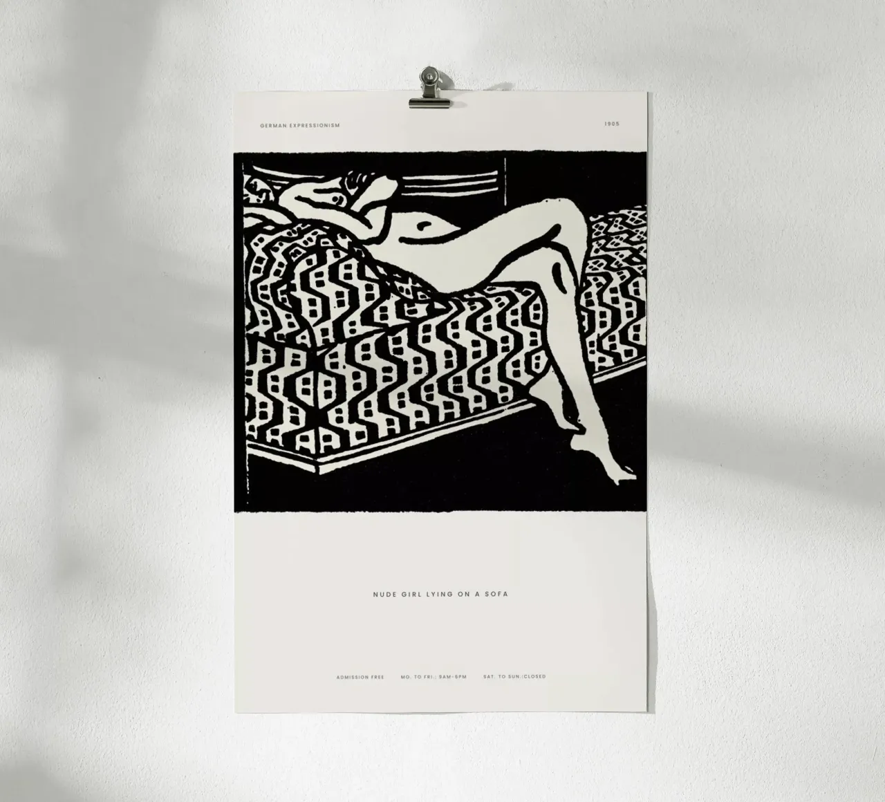 Kirchner - Nude Girl Lying on a Sofa poster con telaio in alluminio da Vintage by JUNIQE