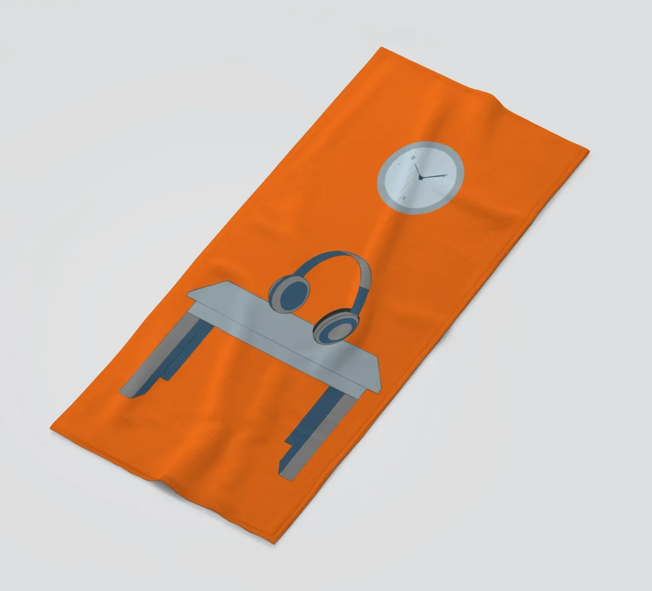Cuffie sul tavolo telo mare da OUR SHOP