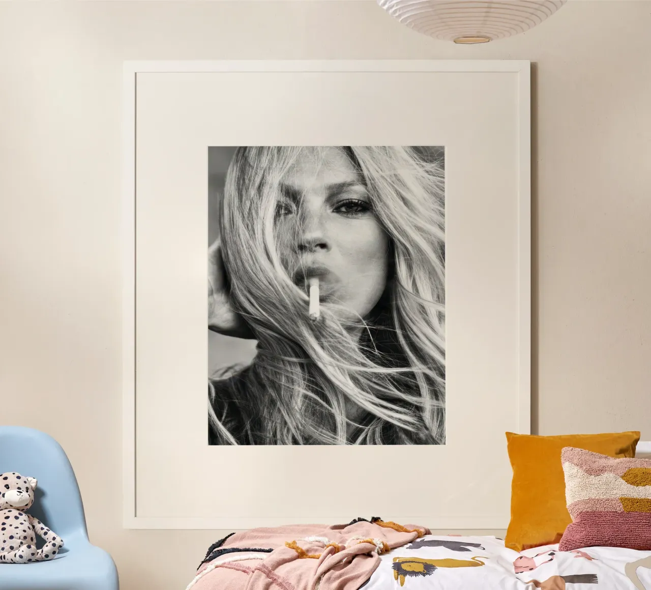 La vita di Kate Moss è uno scherzo "fumare" poster con telaio in legno da Greatest Figure