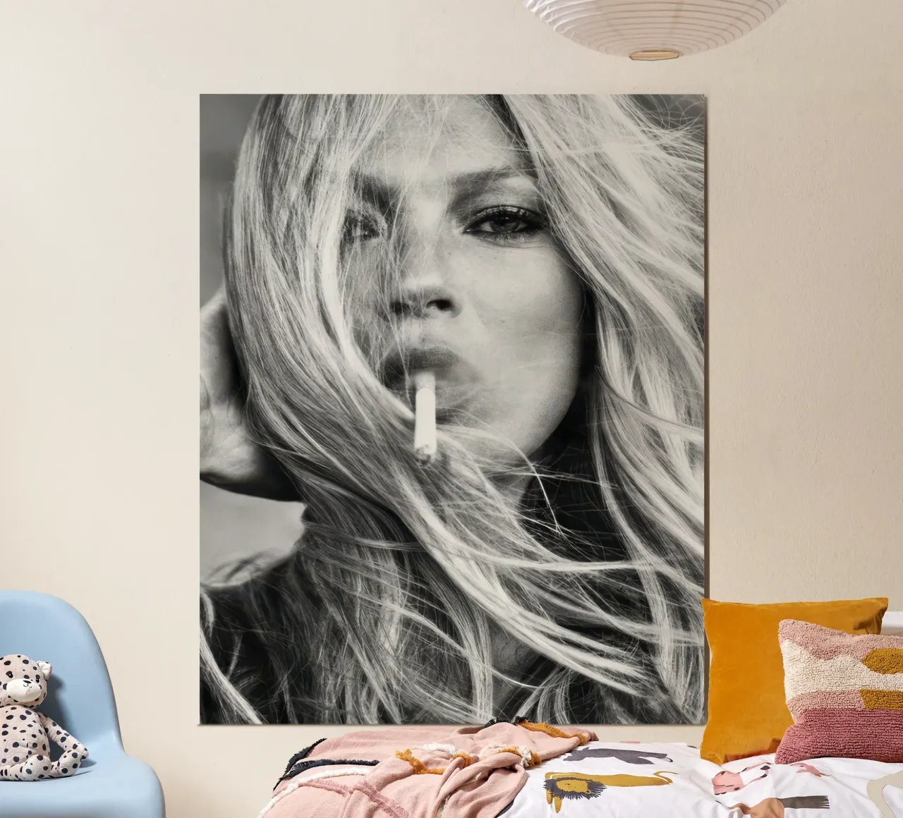 La vita di Kate Moss è uno scherzo "fumare" poster con telaio in legno da Greatest Figure