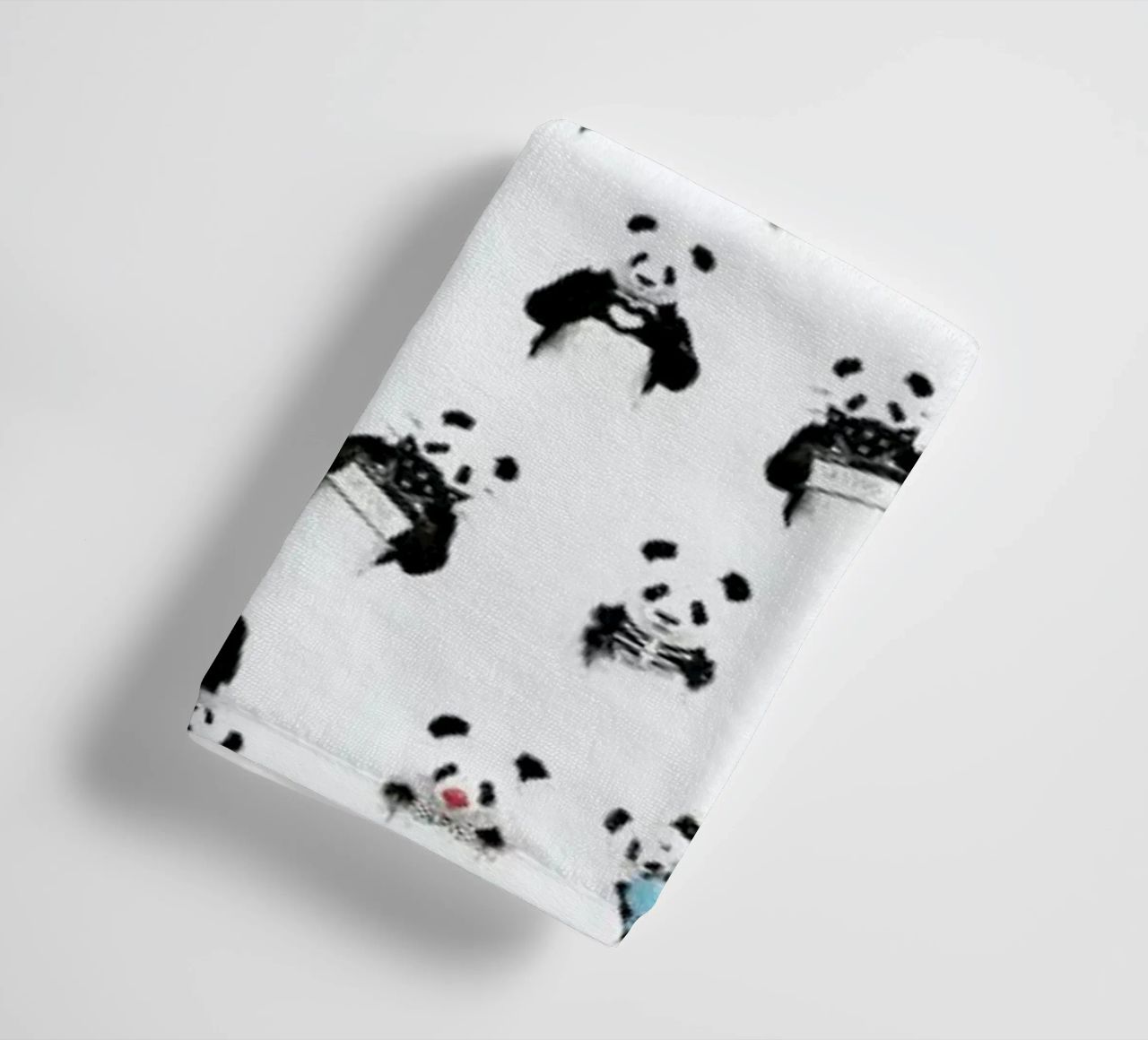 Panda Pattern asciugamano da bagno da Balazs Solti