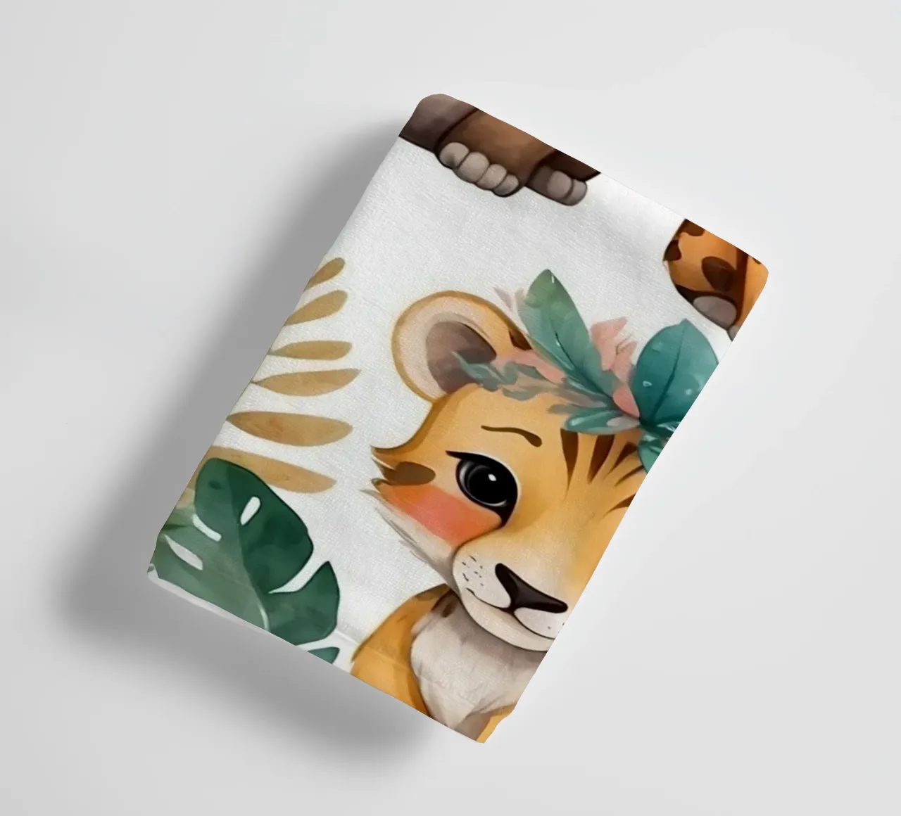 Schattige dierenillustratie met leeuwen en tijgers versierd badhanddoek van DesignDoodle