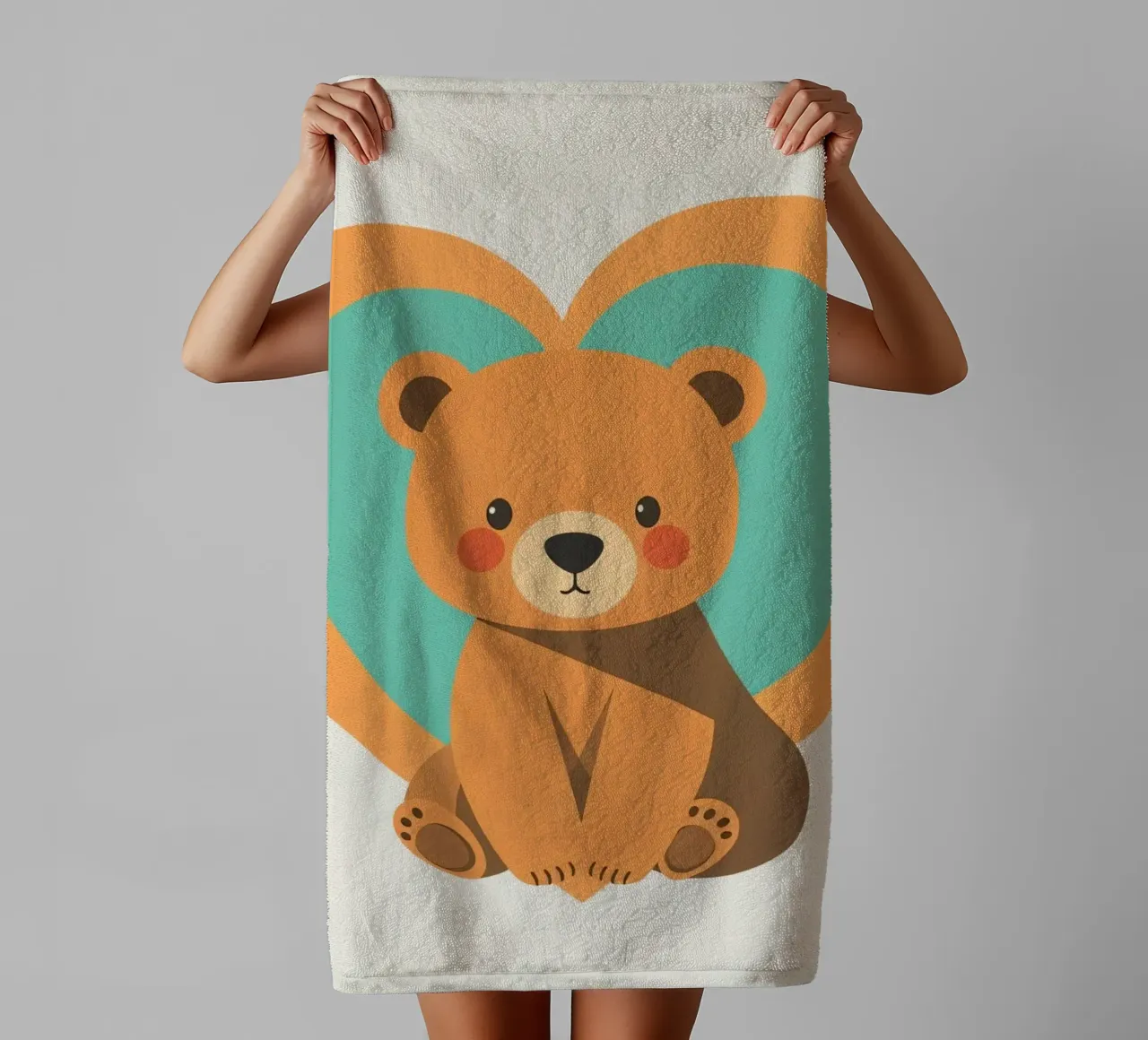 Illustration d'un ours mignon entouré de formes de cœur dans un environnement doux. serviette de bain de DesignDoodle