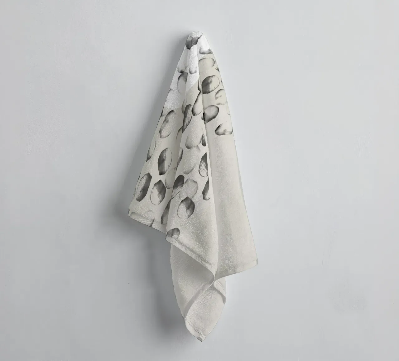 Shapes of circles towel by Imaginative