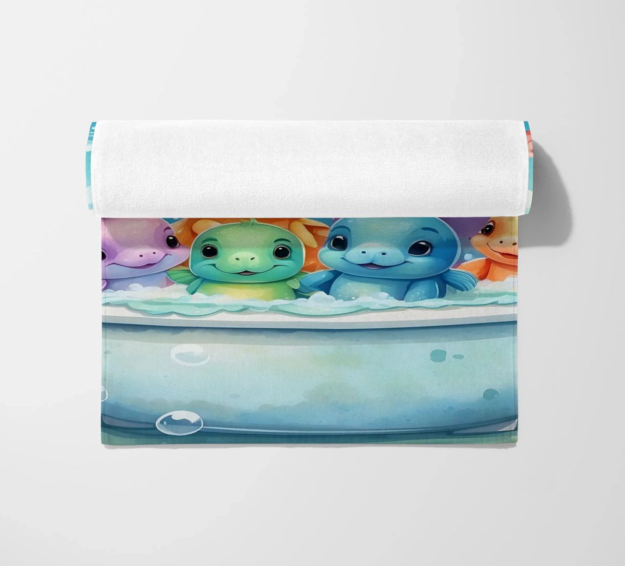 Simpatiche creature acquatiche in un bagno di schiuma con pesci colorati telo mare da DesignDoodle