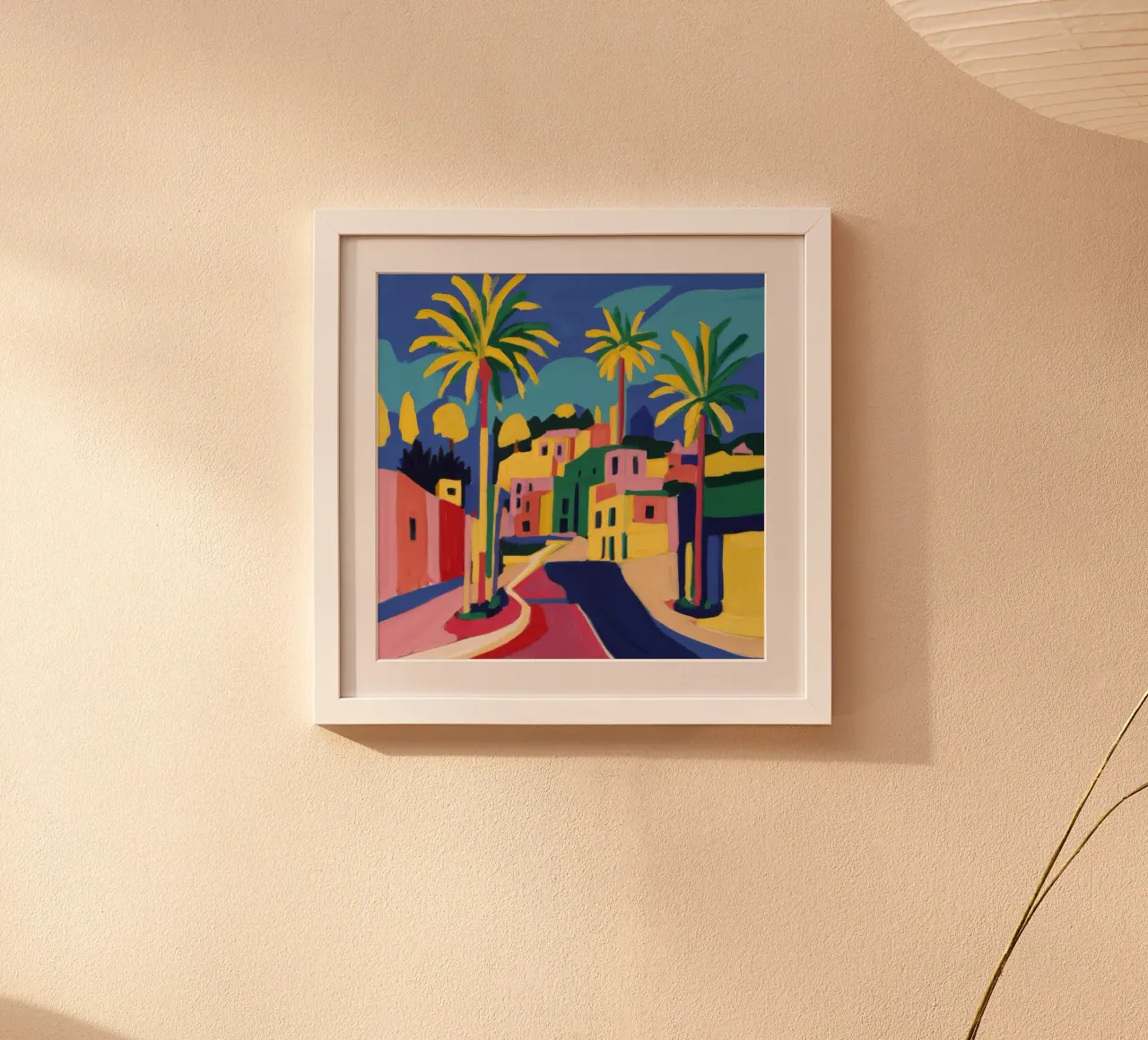 Strada tropicale verso il mare poster con telaio in legno da Jasper Rune