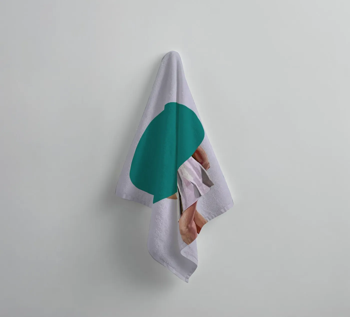 Turquoise badhanddoek van Tapio Mömmö