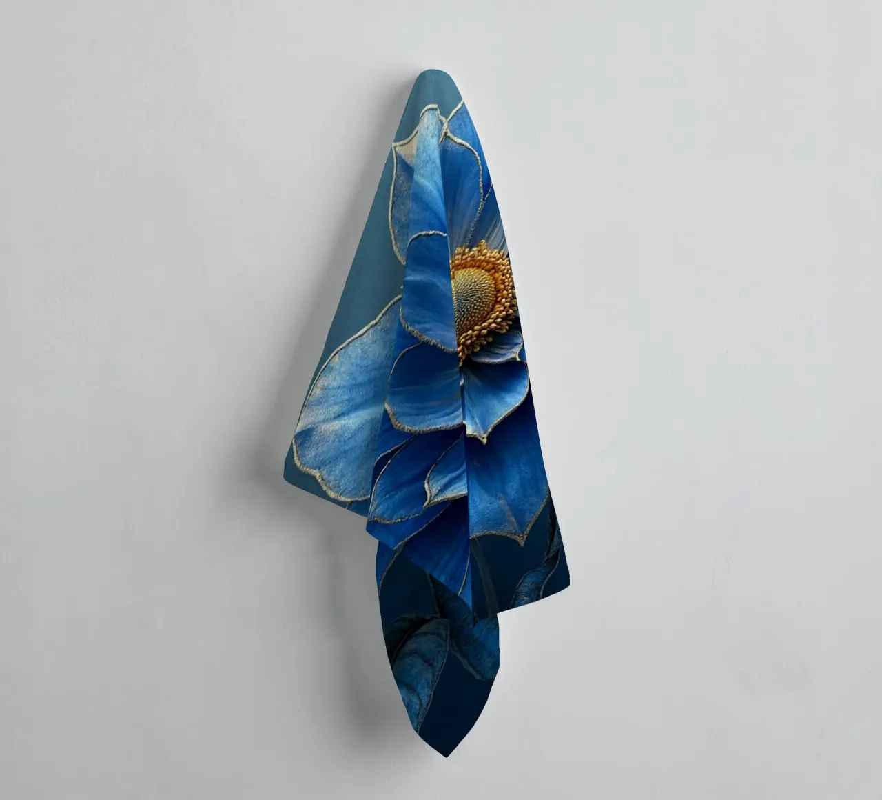 Accattivante sogno botanico blu notte e oro asciugamano da bagno da Artistic-shop