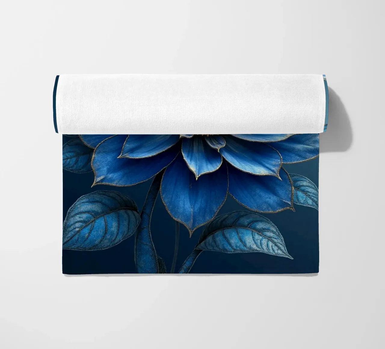 Accattivante sogno botanico blu notte e oro telo mare da Artistic-shop