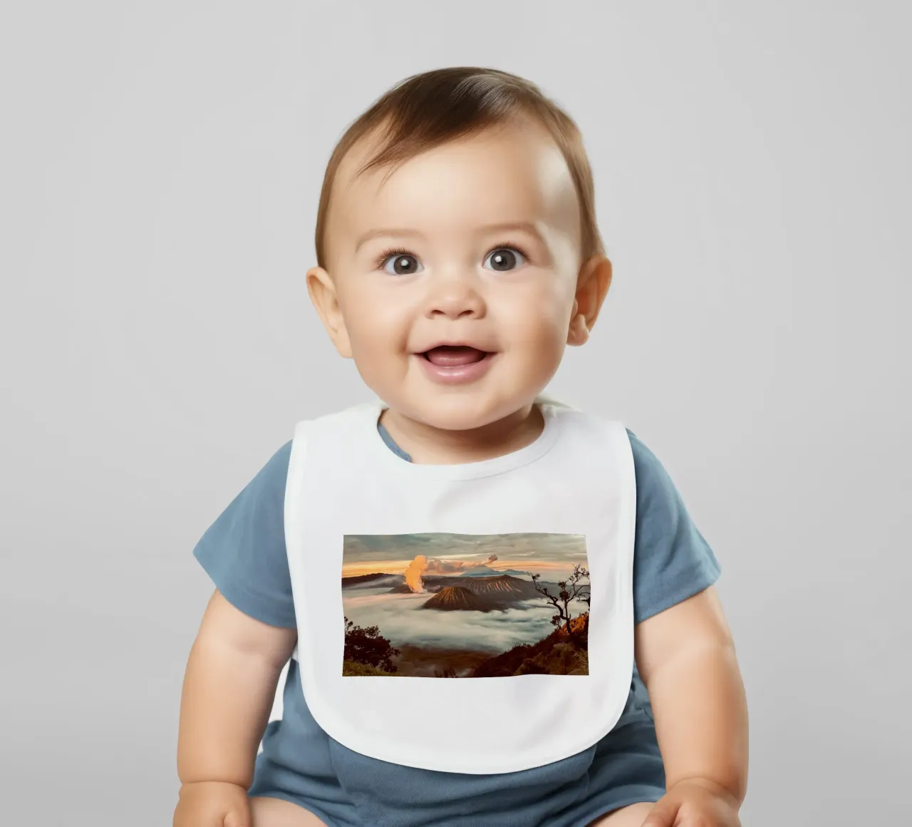 Vulkanberge Babylätzchen von Earthly Visions