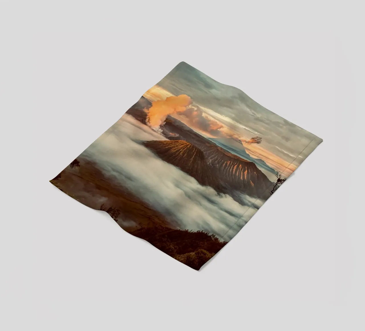 volcano mountains Fleecedecke von Earthly Visions