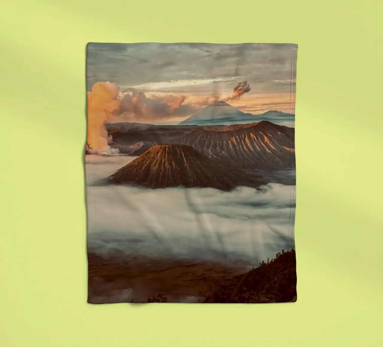 volcano mountains Fleecedecke von Earthly Visions