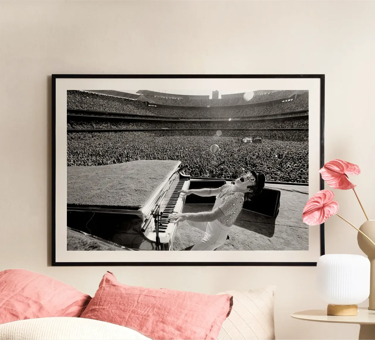 Black And White Live Concert Elton John In Stadium poster de fardanjadex