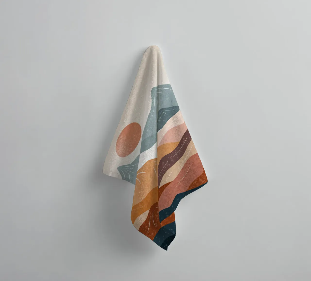Serene berg zonsondergang abstract badhanddoek van Artistic-shop