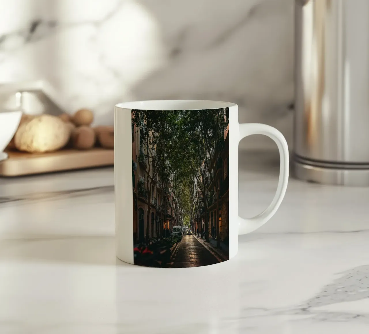 Under the Trees – Streets of Barcelona II tazza in ceramica da Thilo Grøsch