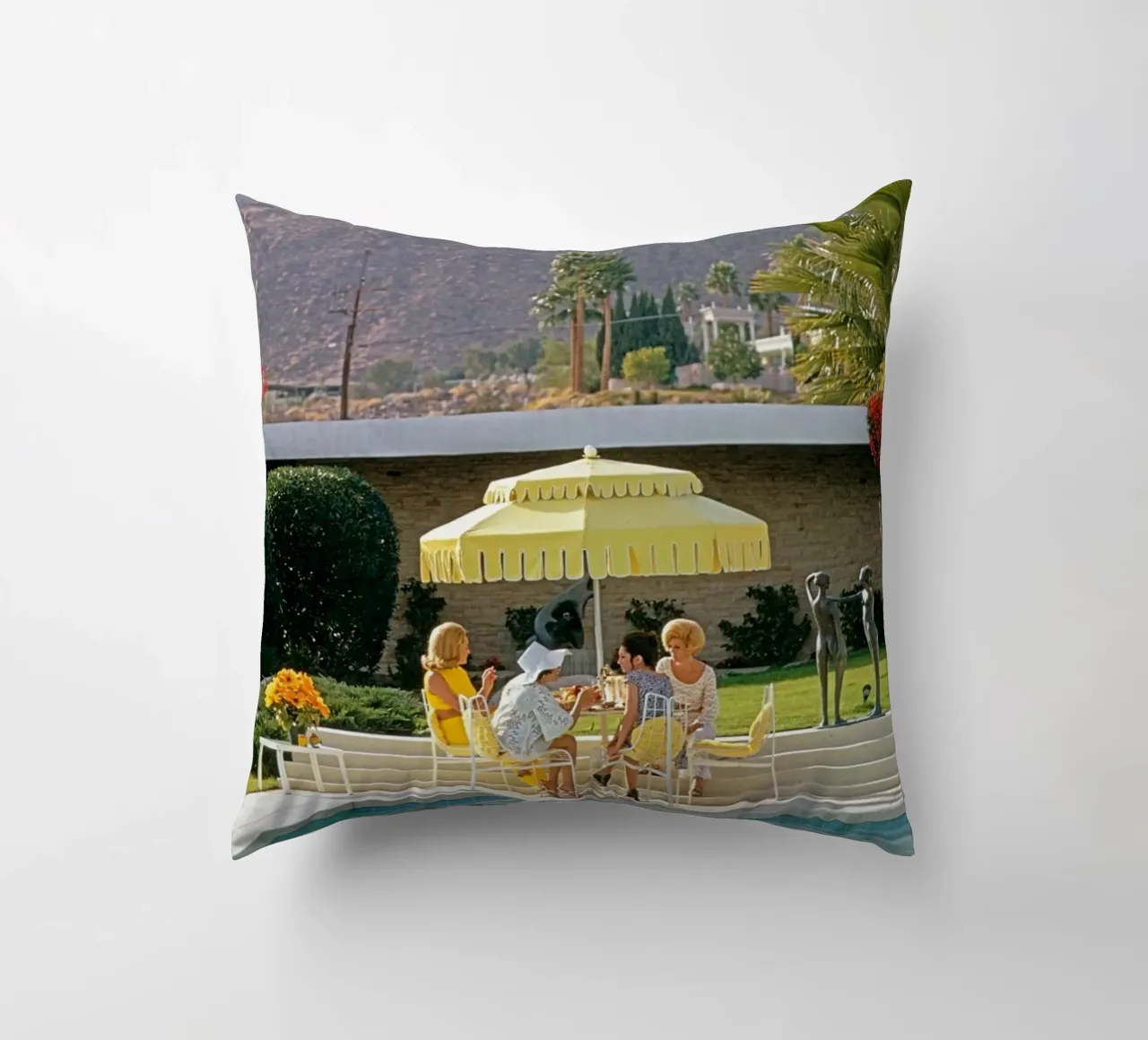 Scenario a bordo piscina - Slim Aarons cuscino da Chrisvintage