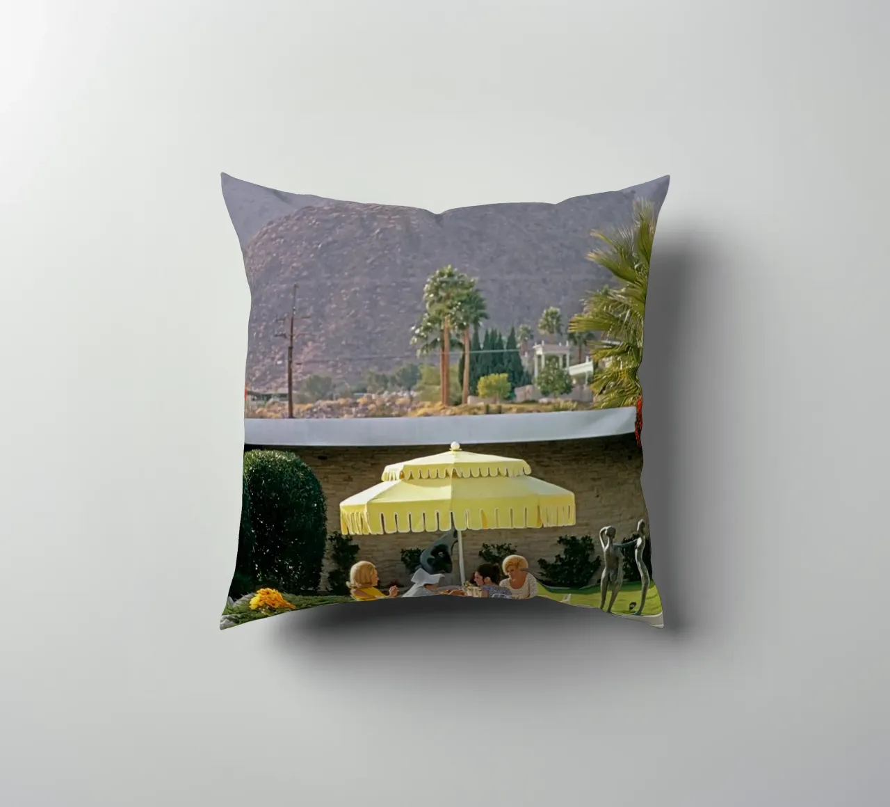 Scenario a bordo piscina - Slim Aarons cuscino da Chrisvintage