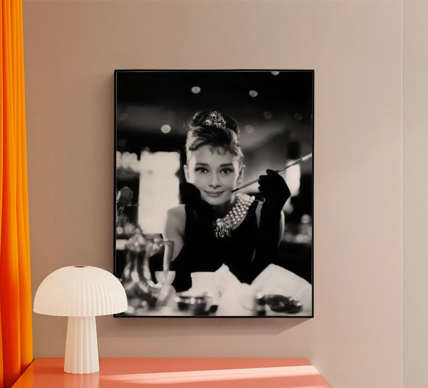 Audrey Breakfast plexiglas de Lorraine Mooore