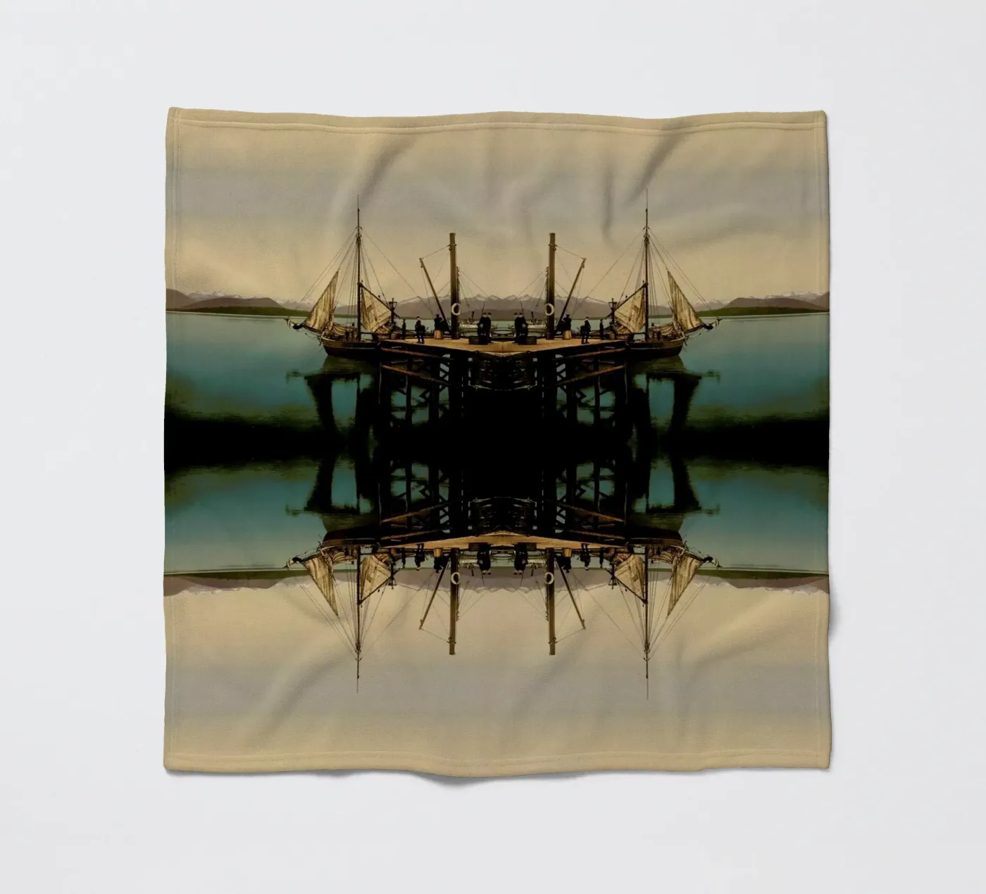 Ship Fleecedecke von The Gently Unfurling Sneak