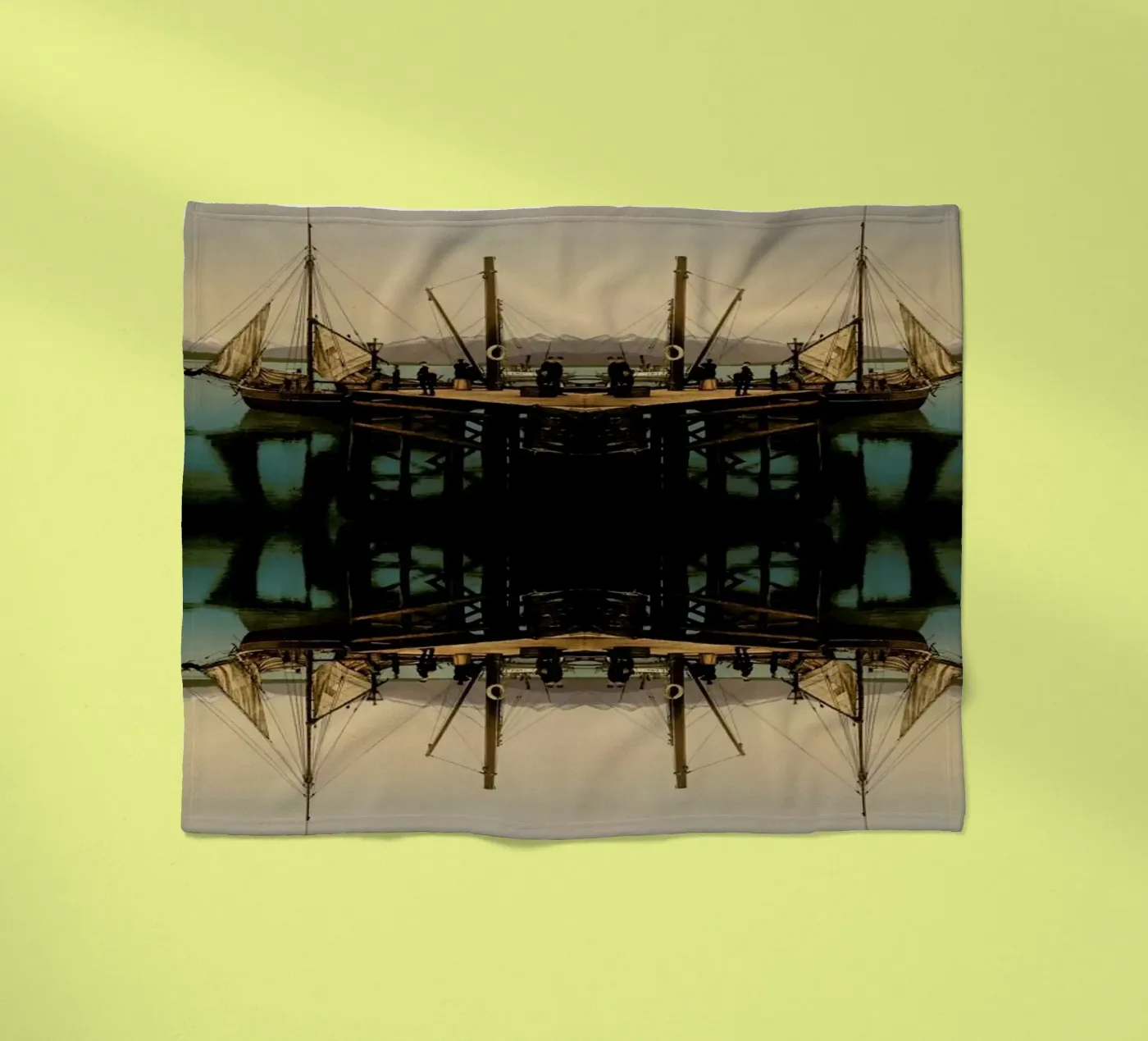 Ship Fleecedecke von The Gently Unfurling Sneak